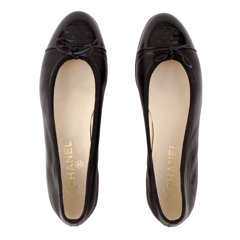 Chanel Patent CC Cap-Toe Black Leather Ballet Flats sz 38