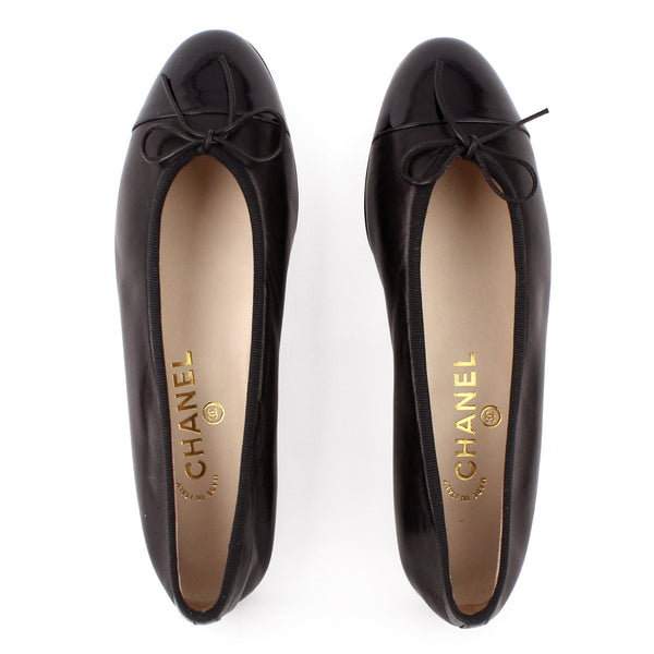 Chanel Patent Cap-Toe Black Leather Ballet Flats sz 38
